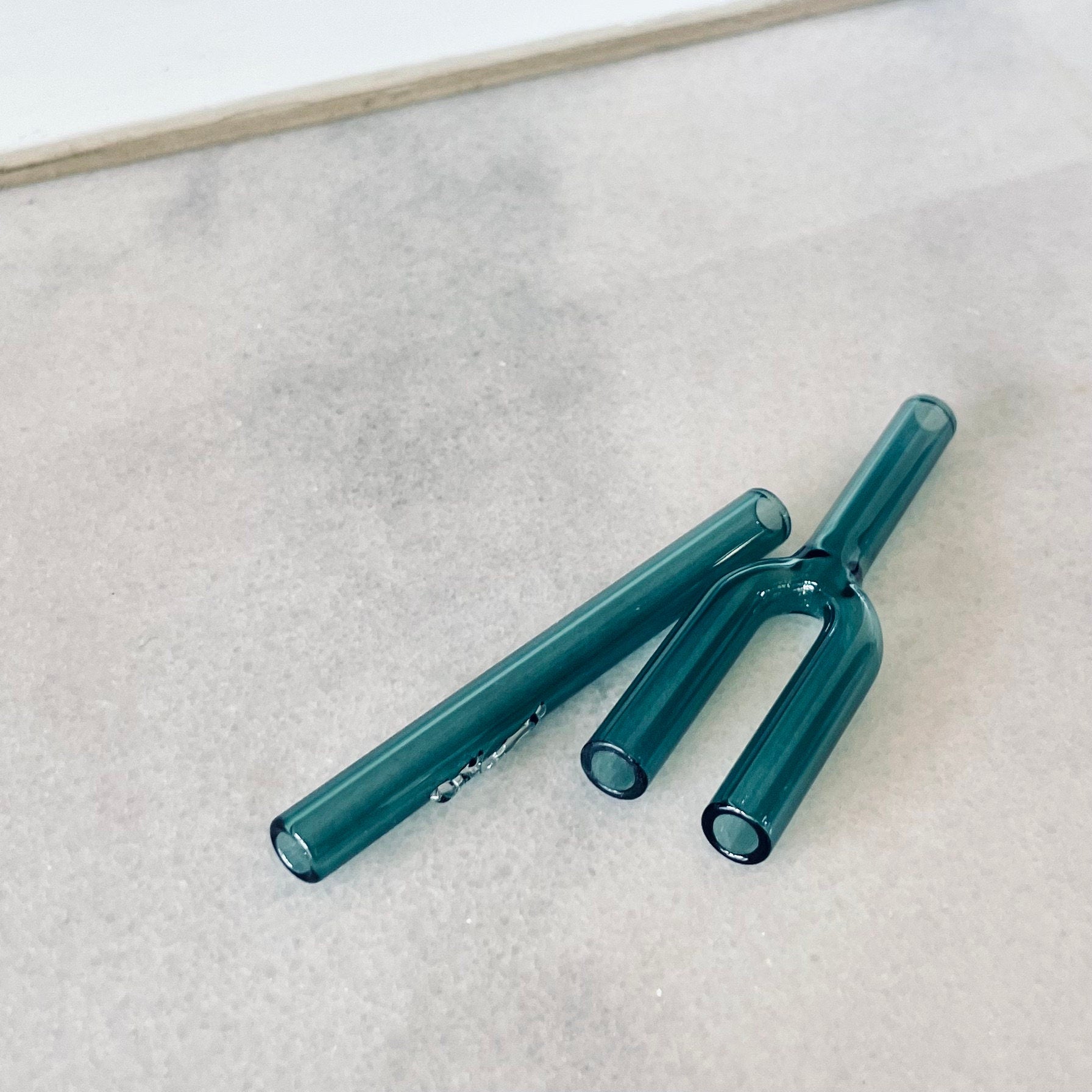 Wavy Reusable Glass Straws – Tortuga