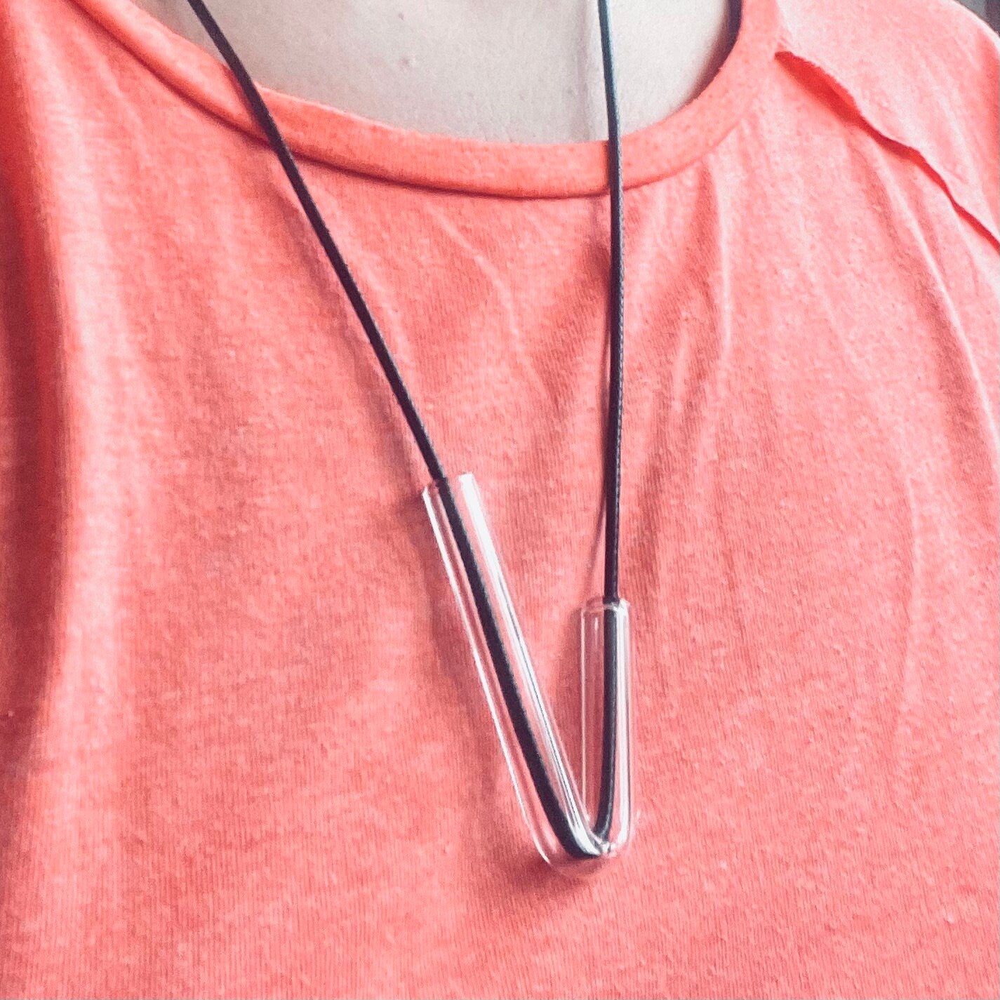 V Shaped Glass Mindful Breathing Straw Necklace for Stress & Anxiety Relief